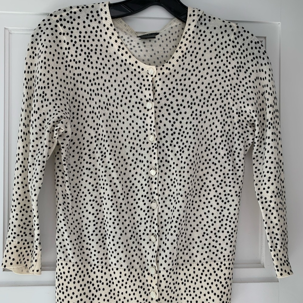 Ann Taylor polka dot stretchy sweater⚪️⚫️